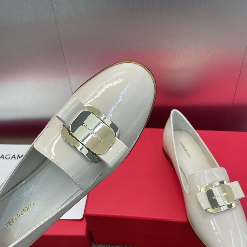 Ferragamo flat shoes